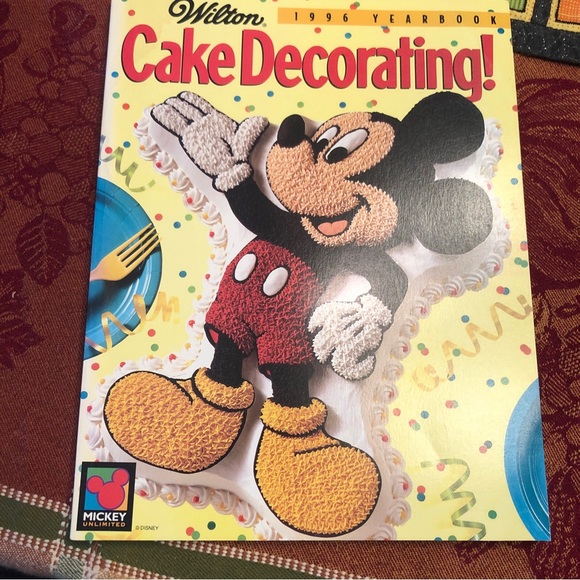 Wilton Other - Cake Decorating & Baking Wilton Yearbook Magazine 1996 with Pattern Book